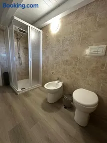 ENDLESS SUMMER APARTMENTS - Image 3