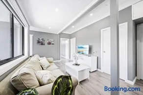 New 2 Bedroom House 500m to Mall with Free Parking - Image 1