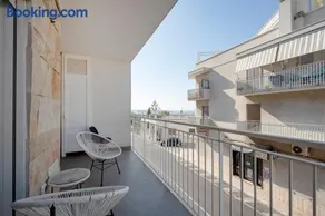 Marina Apartment - Image 1