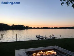 Pine Lake All-Sports Lakefront w Dock & Kayak - Image 2