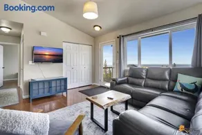 The Mountain Top Escape w/Scenic Views & Trails - Image 1