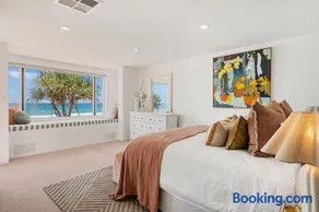 The Beachhouse by Sandbox - Entire Luxury Beachfront Home with Sauna and Steam Shower in Palm Beach - Image 2