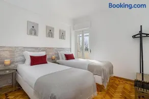 WHome Peaceful River Views in Algés perfect for Families - Image 2