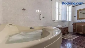 Villa Petrone - Luxury Home tra Bologna e Modena - Wi-Fi, Biliardo, Jacuzzi privata - Image 4