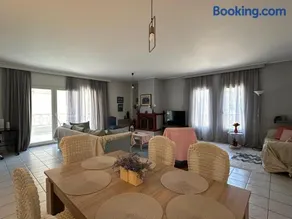 Ria's Home - Image 1