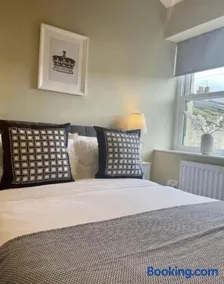 Queens Cottage - Image 3