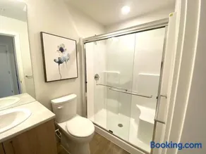 Lovely Brand New Suite - Image 3