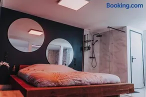 Love Room - La Villa Monroe - Un écrin de volupté épicée - Image 3