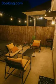 Spacious 3BR Home w Game Room, Gym & Study - Image 5