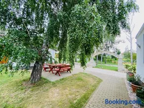 Hostel - Image 5