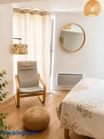 Studio élégant et cosy au centre Historique de Hyères - Image 2