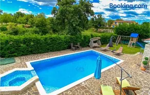 Stunning Home In Naselje Muzini With Sauna - Image 2