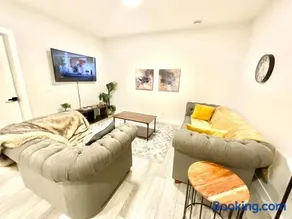 Calgary NW - 2 bedroom suite - 15 min to Airport - Image 4