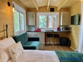 Willow Tree Lodge - Cosy lodge in the heart of the Kent countryside - Image 3
