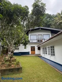 Charlotte Inn - Image 1