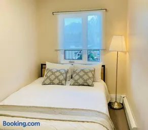 unit #303 Mountain view 1BR in Canmore DownTown - Image 4