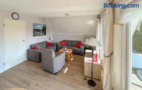Bungalow 195 - Image 4