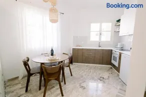 Benjamin Luxury Suite by The Eustas - Image 5