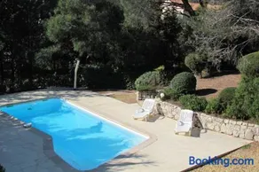 villa 8 pers, climatisée, piscine chauffée, un havre de paix sous les pins parasols - Image 3