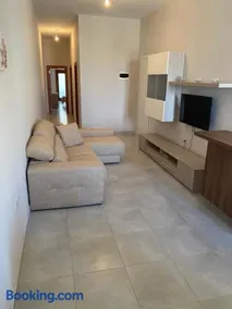 Sliema Central 2-Bedroom on a Quiet Street, Near Valletta by Malta Weekend - Image 3