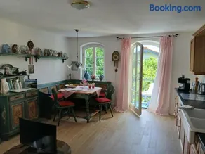 Ferienwohnung in seenaher Künstlervilla in Gstadt - Image 1