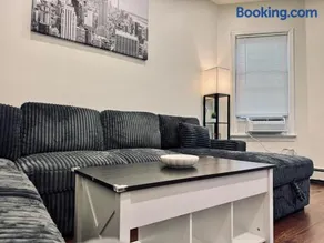 Luxe, Bright & Stylish 2Bed Unit with Parking near NYC! - Image 5