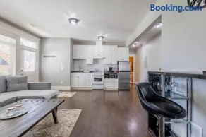 Beautiful abode in Abbotsford - Image 4