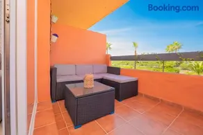 Espacioso apartamento con terraza - Image 3