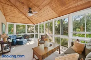 The Hideaway House - Private Peaceful Cozy - Image 3