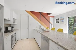 Avoca Beach Living - Image 5