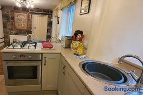 Anne Cottage, Bakewell, in the Peak District - Image 4