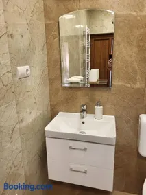 Glória Apartman Szarvas - Image 2
