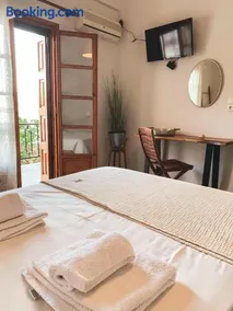 Island Apartments - Image 4