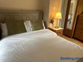 Loch Lomond 2 Bedroom Apartment - Image 4