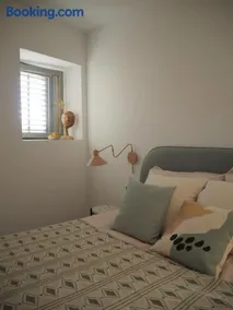 mi sestre Studio Apartment Hvar Vrisnik - Image 3