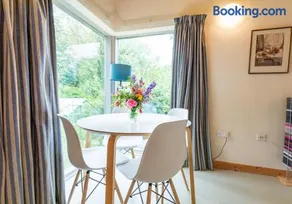 Y Caban - Cosy Cabin in Pembrokeshire - Image 4