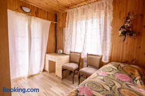 Juniper tree house - Image 4