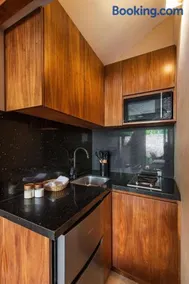 | Suite Boutique P/2 • Swim Up·Patio & Kitchenette - Image 3
