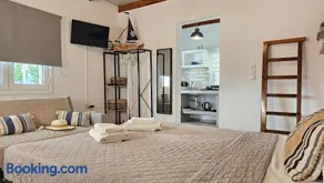 Chronis Studio in Adamas - Image 2