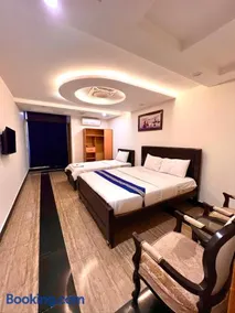 AAKAS Hotel & Restaurant - Image 2