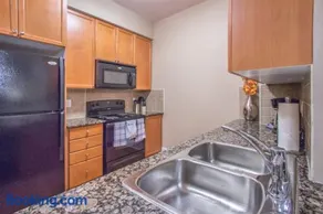 Platinum Suites Furnished Executive Suites - Image 2