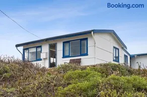 Vintage Ledge Point Beach Shack - Image 1