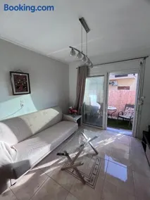 Navarino Guest House - Image 2