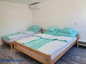 Família Apartman Cserkeszőlő - Image 3