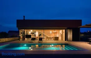 House Akai - Image 2