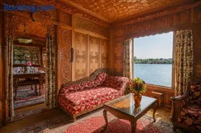 Shahenshah Heritage Houseboat - Image 4