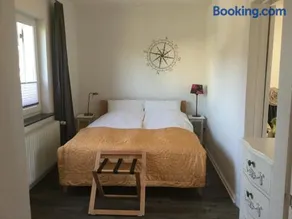 Ferienhaus Us lütt Hus und das Zimmer Linde im Haupthaus - Image 2