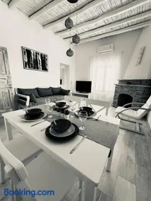 The Olive House - Image 2