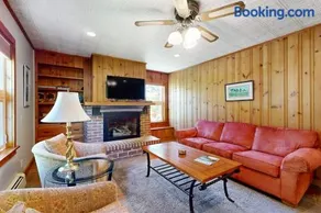 Dog-Friendly, Bay View Home with WiFi & Laundry - Close to Baxter State Forest - Image 5