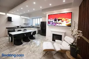 La Galleria Milano - 160 sqm Design Apartment, Spa & Parking - Image 2